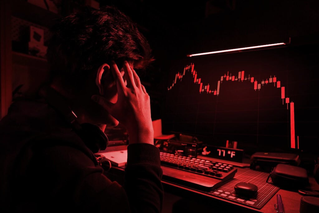 red candlesticks going down without resistance, market crash